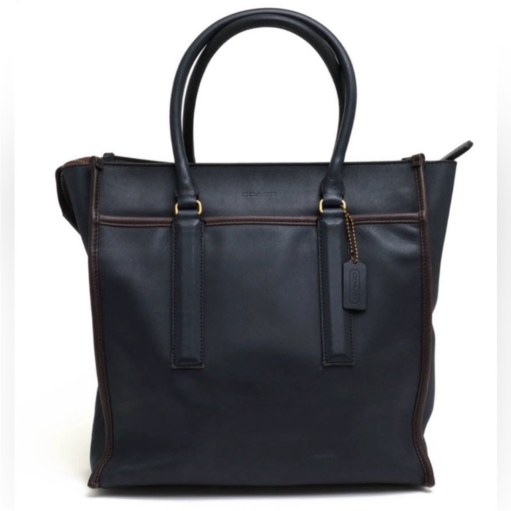 Authentic coach, heavy duty, leather unisex bag vintage